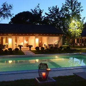 A Casa Di Delia Charming House Bed & Breakfast